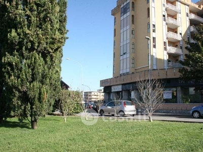 Negozio/Locale commerciale in Affitto in Via meomartini a Benevento