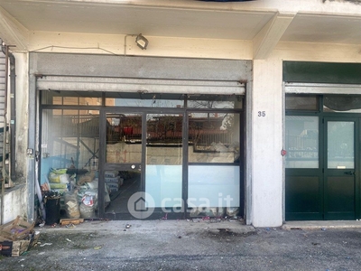 Negozio/Locale commerciale in Affitto in Via Monte Circeo a Fonte Nuova