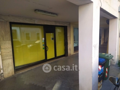 Negozio/Locale commerciale in Affitto in Via Nicola Badaloni 38 a Rovigo