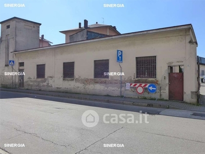 Negozio/Locale commerciale in Affitto in Via Novara 39 a Abbiategrasso