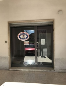 Negozio/Locale commerciale in Affitto in Via Sabbioneta a Potenza