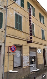 Negozio/Locale commerciale in Affitto in Via Salvatore Negretti 13 a Bracciano