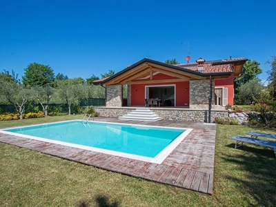 Private villa with swimming pool, Lake Garda