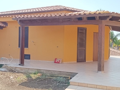 Quadrilocale in Vendita a Agrigento, 580'000€, 150 m²