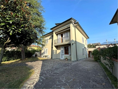 Vendita Villa Bifamiliare Capannori
