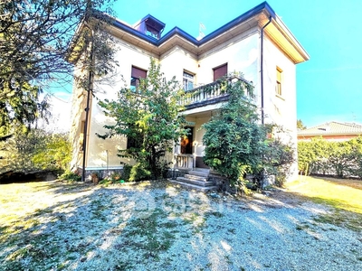 Villa in Affitto in Via flli rosselli a Vergiate