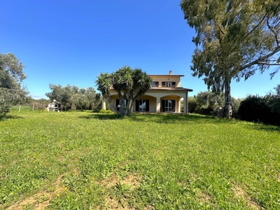 villa indipendente in vendita a Tarquinia
