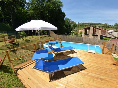 Casa a Capannori con barbecue e piscina