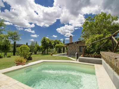 Casa a Vetralla con barbecue, piscina e terrazza + bella vista