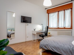 Affittasi stanza in appartamento con 5 camere da letto a Centochiavi, Trento