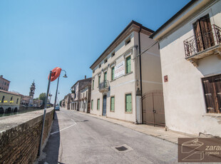 Altro in vendita a Battaglia Terme - Zona: Battaglia Terme - Centro