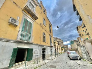 Appartamento in Vendita in Calata San Francesco 45 a Napoli