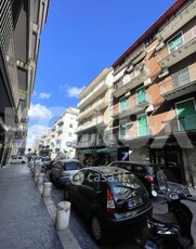 Appartamento in Vendita in Corso Italia 65 a Napoli