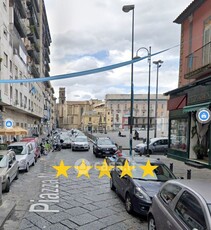 Appartamento in Vendita in Piazza Mercato a Napoli
