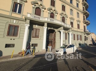 Appartamento in Vendita in Via Aniello Falcone a Napoli