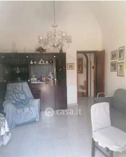 Appartamento in Vendita in Via Carbone a Palermo