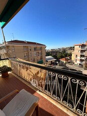 Appartamento in Vendita in Via Domenico Oliva a Genova