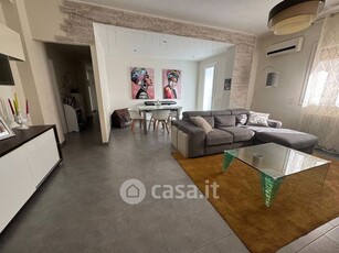 Appartamento in Vendita in Via Giuseppe Arcoleo a Palermo