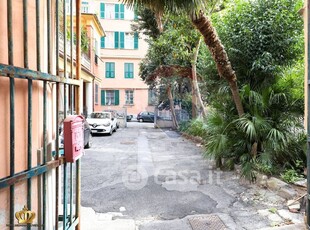 Appartamento in Vendita in Via Goito 2 a Genova