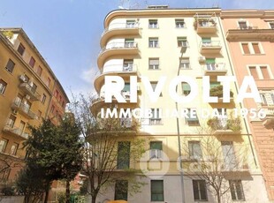 Appartamento in Vendita in Via Lorenzo Il Magnifico 38 a Firenze