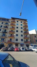 Appartamento in Vendita in Via Nazario Sauro a Palermo