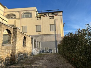 Appartamento in Vendita in Via Ponti Rossi 113 a Napoli