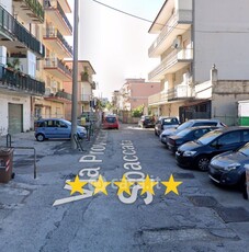 Appartamento in Vendita in Via Provinciale Montagna Spaccata a Napoli