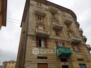 Appartamento in Vendita in Via San Tomaso d'Aquino a Genova