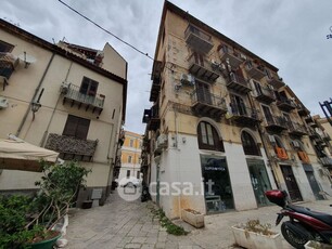 Appartamento in Vendita in Via Santa Spina 11 a Palermo