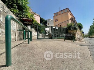 Appartamento in Vendita in Via Terracina a Napoli