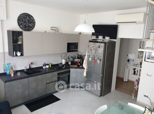 Appartamento in Vendita in Viale Edmondo de Amicis a Firenze