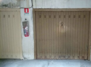 Box/Garage 14mq in vendita a Piacenza