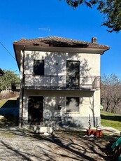 Casa Bi/Trifamiliare in Vendita in Località SP28 116 a Varsi