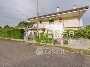 Casa Bi/Trifamiliare in Vendita in Via Trezza 15 a San Donà di Piave