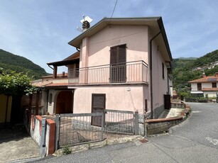 Casa semindipendente