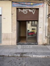 Negozio/Locale commerciale in Vendita in Corso Camillo Finocchiaro Aprile 188 a Palermo