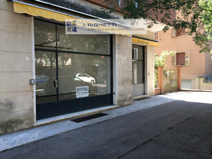 Negozio / Locale in vendita a Verona - Zona: Navigatori