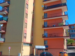 Quadrilocale in Vendita a Avellino, 98'000€, 120 m²