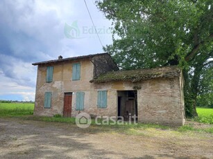 Rustico/Casale in Vendita in Via Peracchi a Fontanellato