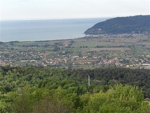 Semindipendente Terratetto - In Bifamigliare a Castelnuovo Magra