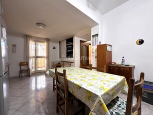 Stanza in Affitto a Catanzaro, zona Lido Lungomare, 250€, 140 m², arredato