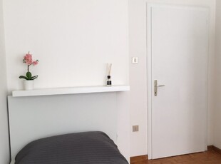Stanza in affitto in appartamento con 5 camere da letto in centro città, Trento