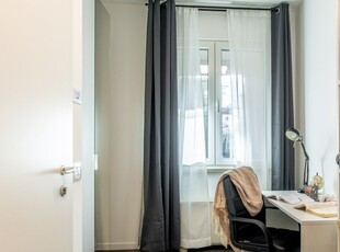 Stanze in affitto in un appartamento con 5 camere da letto a Trento