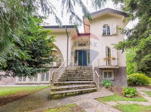 Villa in vendita a Montechiarugolo