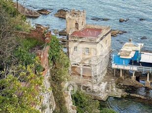 Villa in Vendita in a Genova