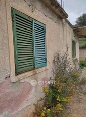 Villa in Vendita in Contrada Accia a Ventimiglia di Sicilia