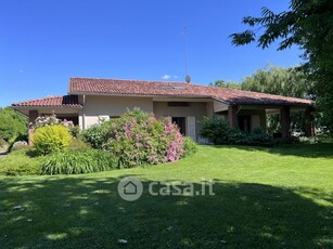 Villa in Vendita in Località Castell'Aicardi a San Secondo Parmense