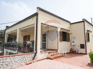 Villa in Vendita in Via Giuseppe Pirrone a Termini Imerese