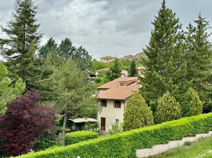 villa indipendente in vendita a Arischia