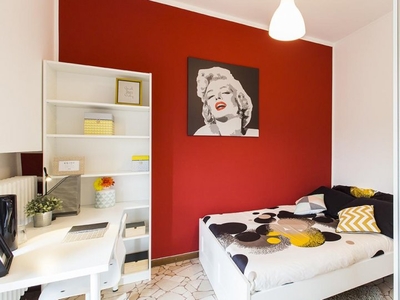 Stanza in affitto in un appartamento con 3 camere da letto a Gambara, Milano